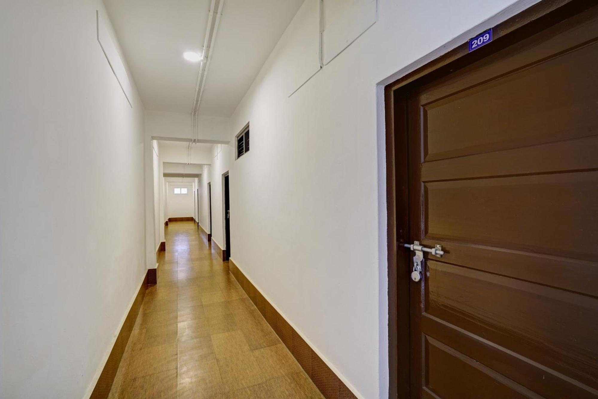 Super Hotel O Ceasar Palace Annex Thodupuzha Dış mekan fotoğraf